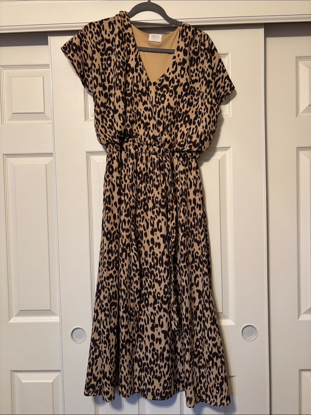 Sienna Sky Leopard Print V-Neck Midi Dress - Beige & Black